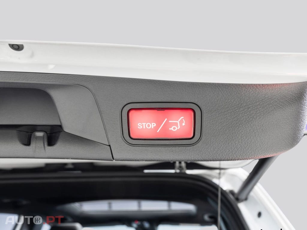 Mercedes-Benz EQA I.V.A DEDUTIVEL 350 4M Progressive LED 