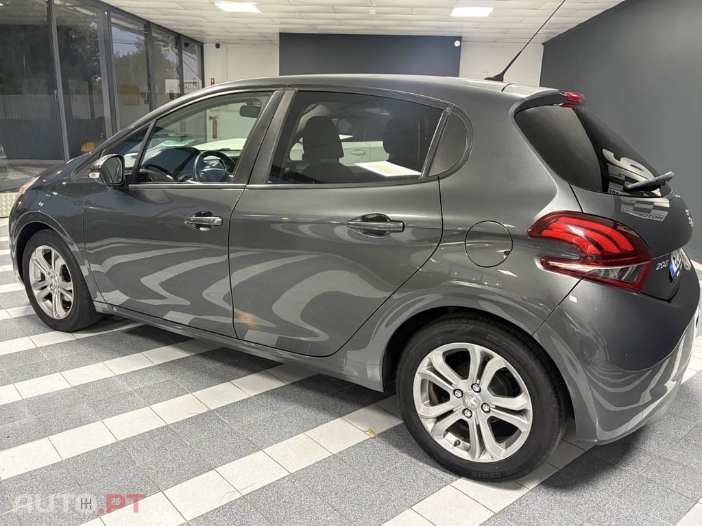 Peugeot 208 1.2 PureTech Style