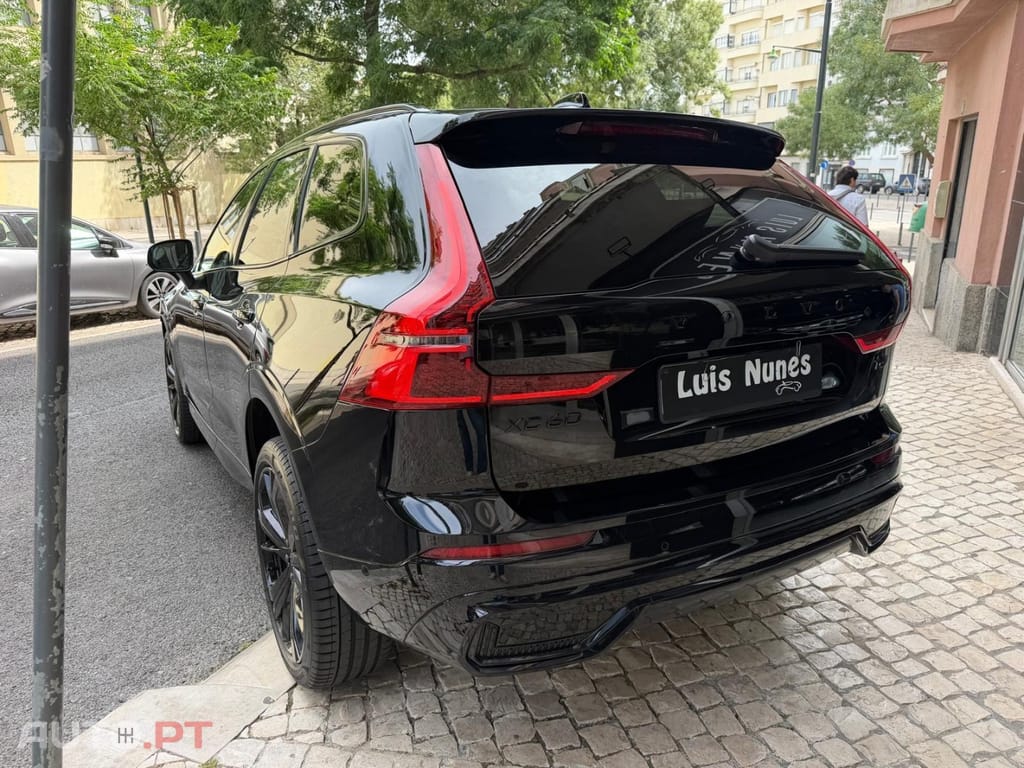Volvo XC60 T6 AWD Recharge Plus Black Edition