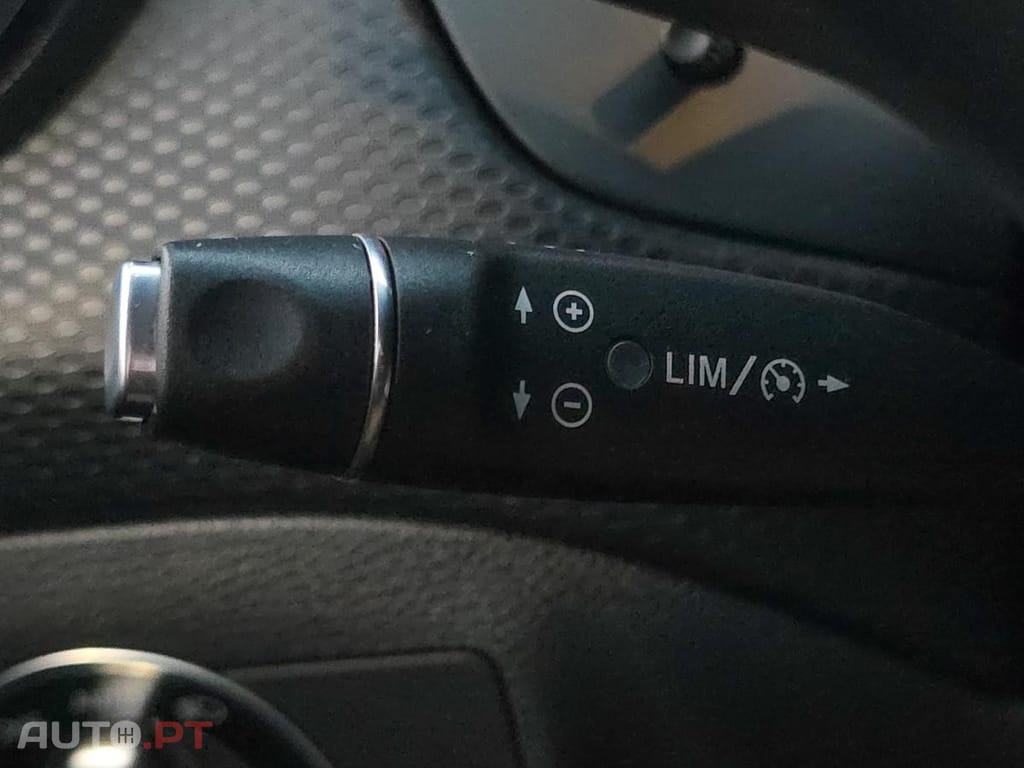 Mercedes-Benz A 180 d prestige — fotografia 33