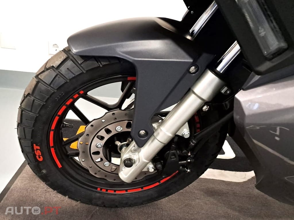 Mitt 125 ADV