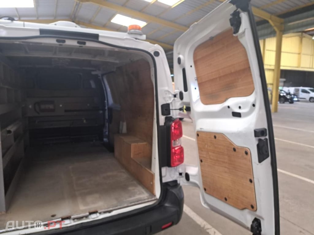 Citroen Jumpy 2.0 BlueHDi XL Driver