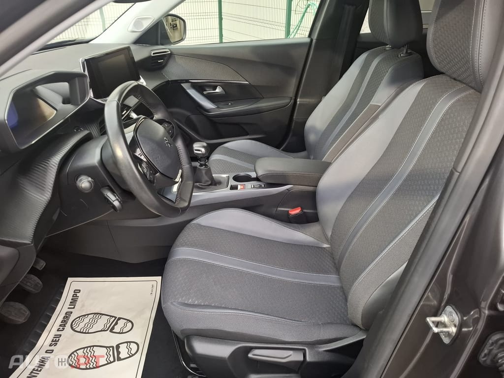 Peugeot 2008 1.2 PureTech Allure Pack