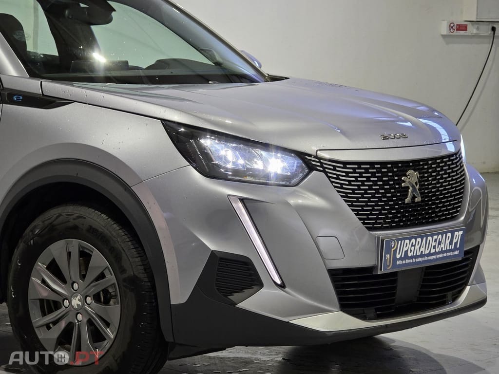 Peugeot E-2008 50 kWh Active Pack