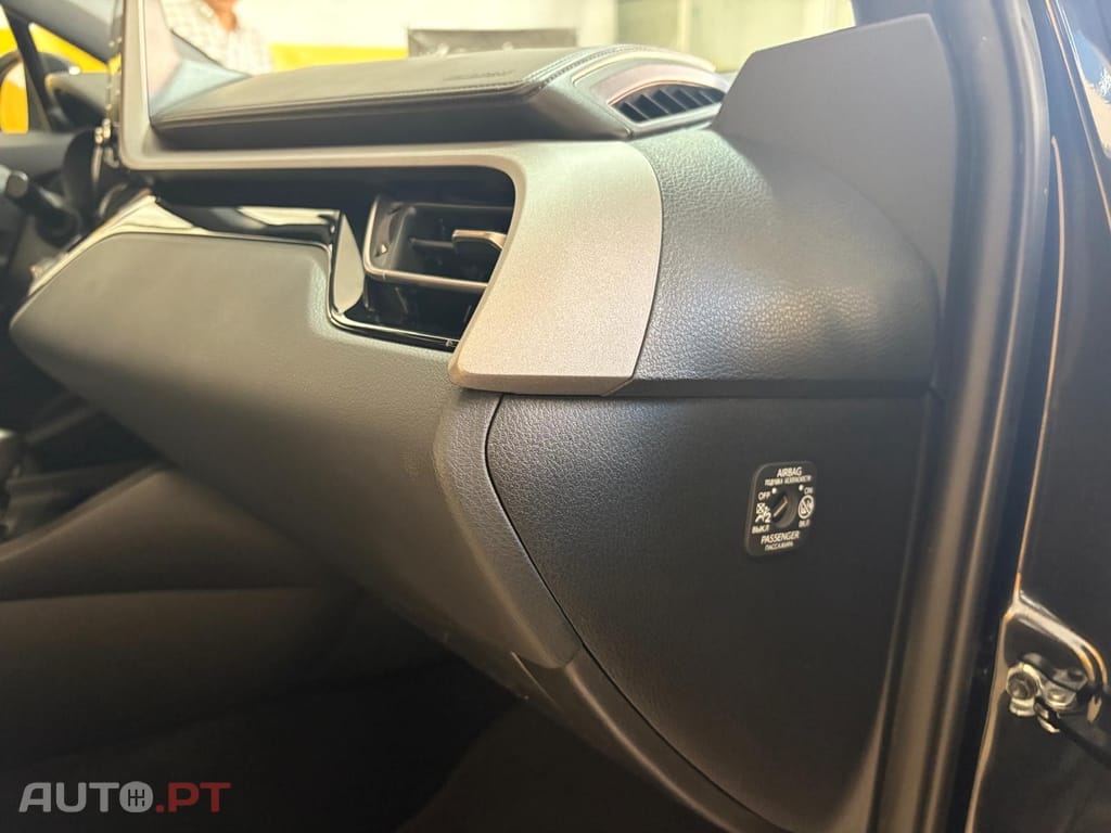 Toyota C-HR 1.8 Hybrid Exclusive