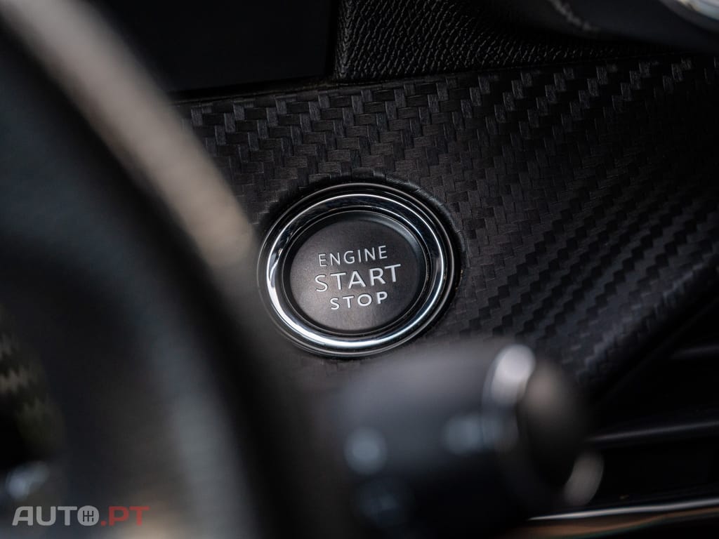 Peugeot E-2008 50 kWh GT