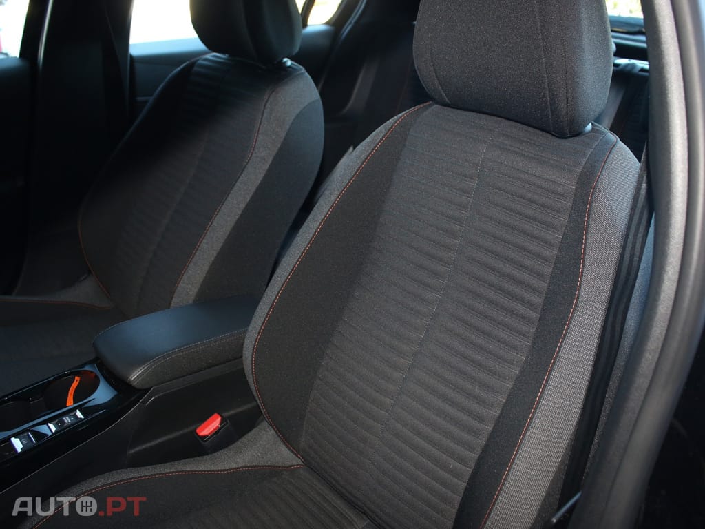 Peugeot E-208 50 kWh Active Pack