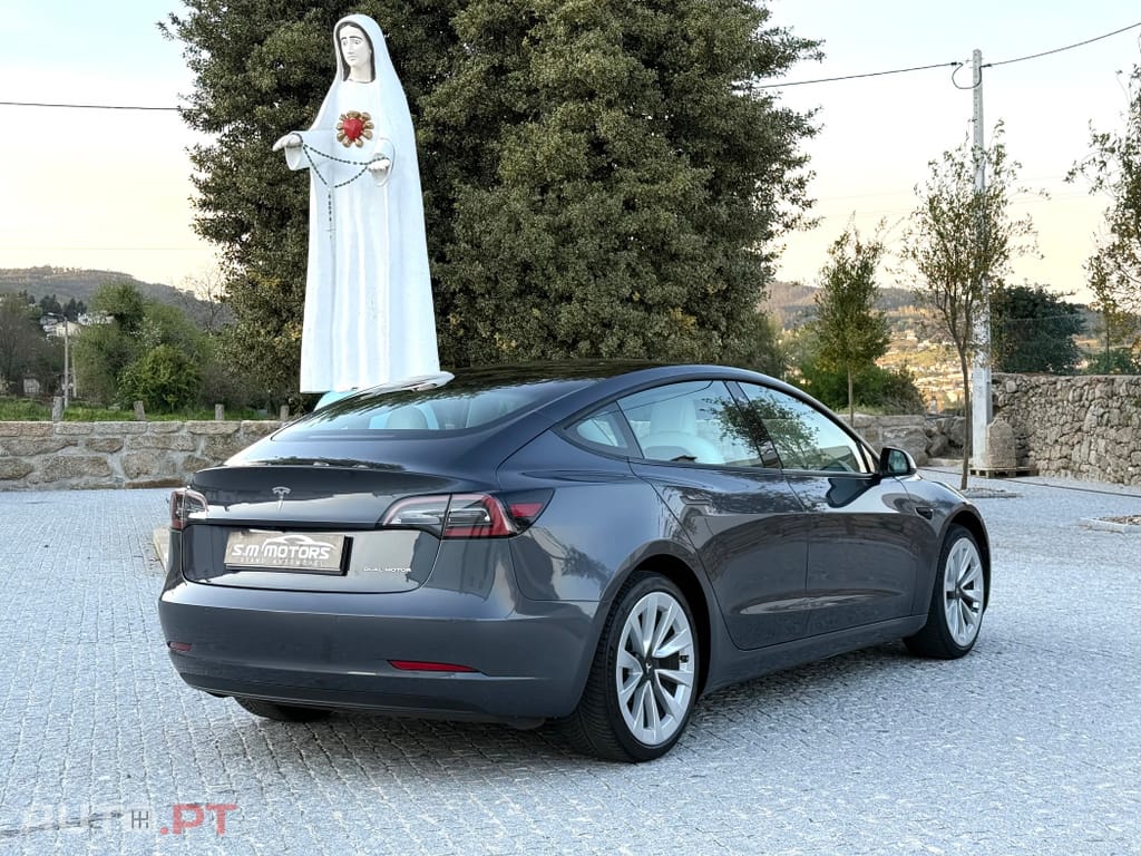Tesla Model 3 Long-Range Dual Motor AWD