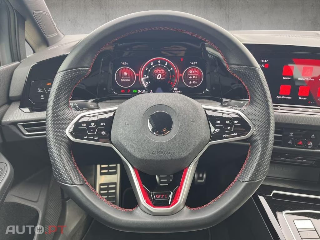 Volkswagen Golf 2.0 TSI GTI DSG