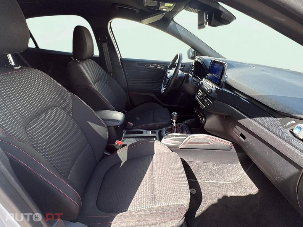 Ford Focus 1.0 EcoBoost MHEV ST-Line