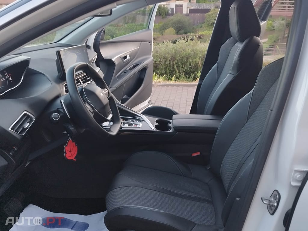 Peugeot 5008 1.5 BlueHDi Allure Pack EAT8