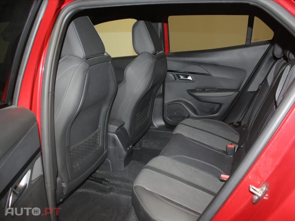 Peugeot 2008 1.2 PureTech GT