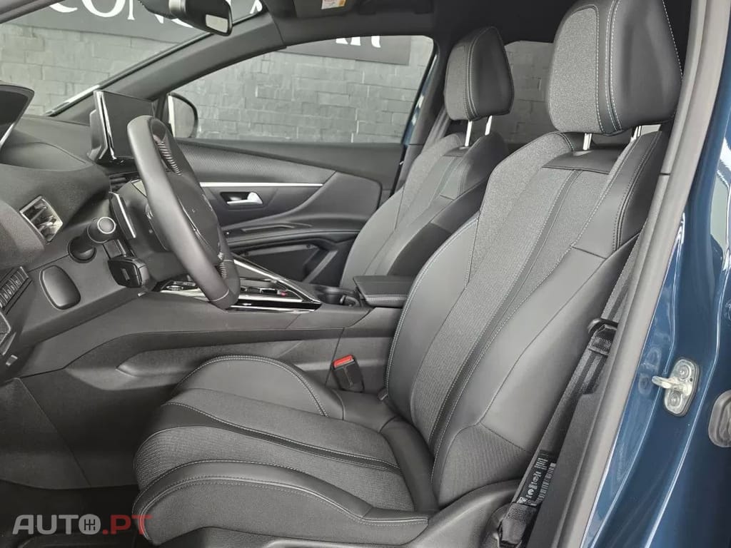 Peugeot 3008 1.6 Hybrid Allure Pack e-EAT8