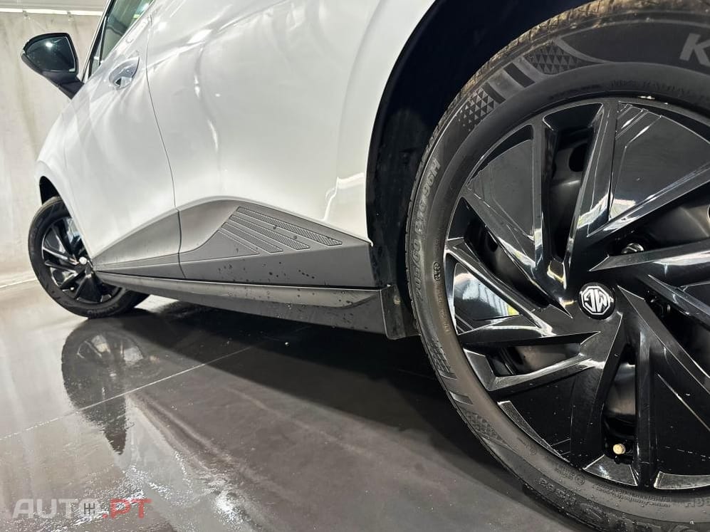 MG MG4 51 kWh Standard