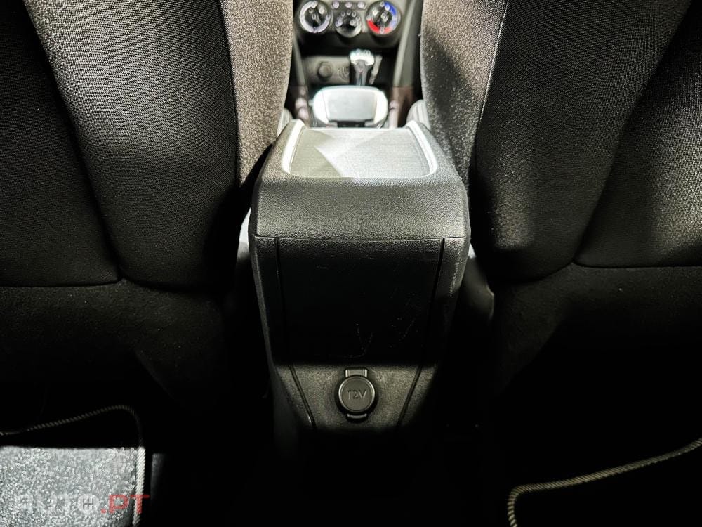 Peugeot 2008 1.6 e-HDi Allure 2-Tronic