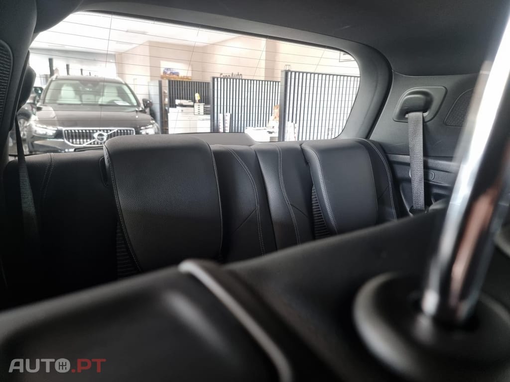 Mercedes-Benz EQB 250 Progressive — fotografia 54