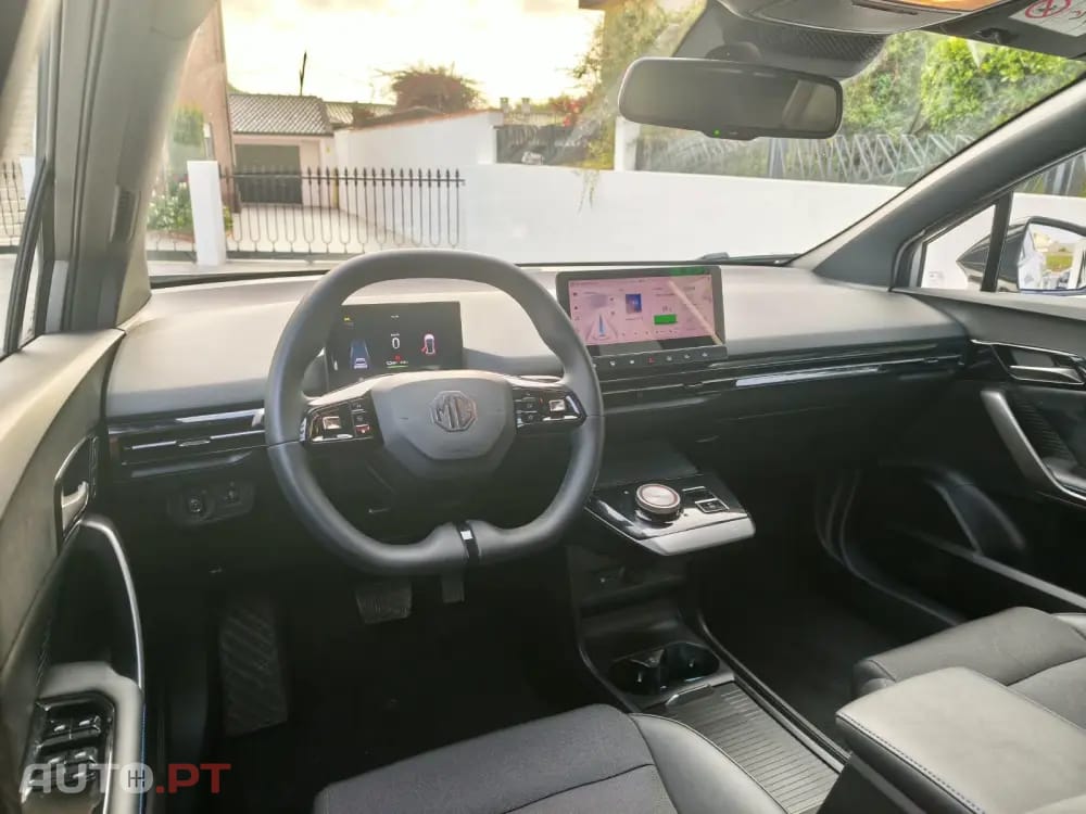 MG MG4 64 kWh Luxury