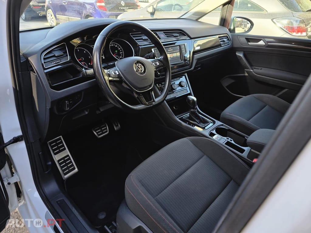 Volkswagen Touran 1.6 TDI R-Line DSG