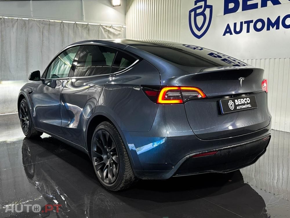 Tesla Model Y Long Range Dual Motor AWD
