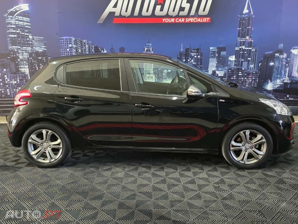 Peugeot 208 82 VTI Style
