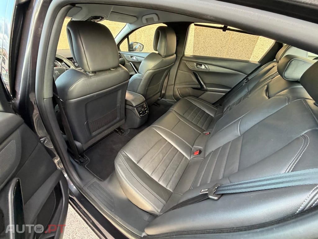 Peugeot 508 2.0 HDi Hybrid4 2-Tronic