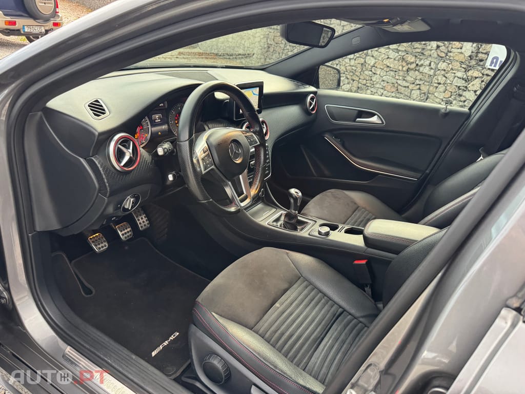 Mercedes-Benz A 180 d AMG Line
