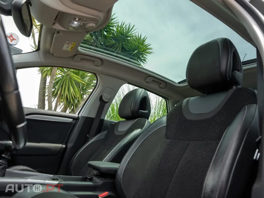 Citroen C4 PureTech 130 Stop & Start Shine