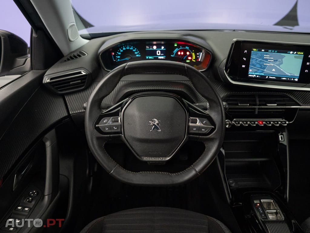 Peugeot E-2008 50 kWh Active Pack