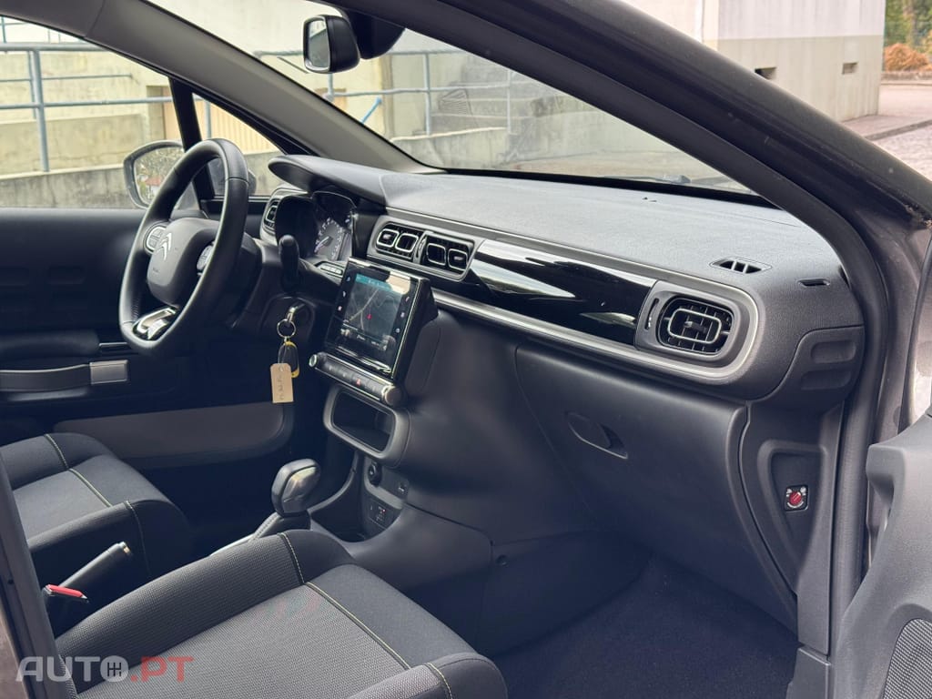 Citroen C3 1.2 PureTech Shine EAT6