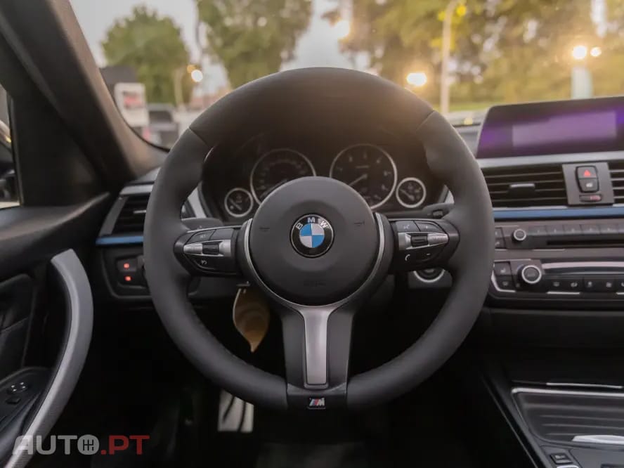BMW 318 Touring Pack M