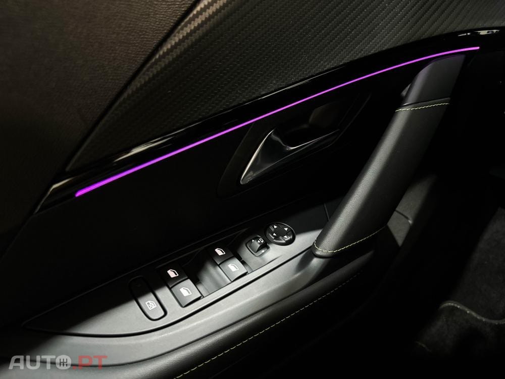 Peugeot E-208 51 kWh GT