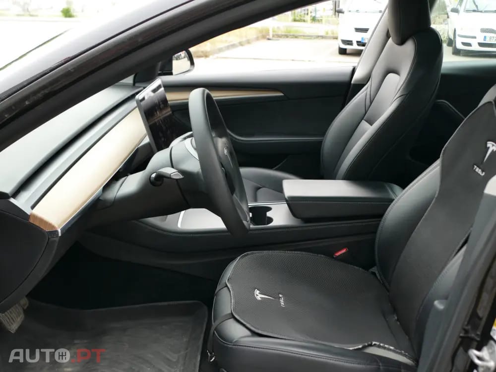 Tesla Model 3 Tração Traseira