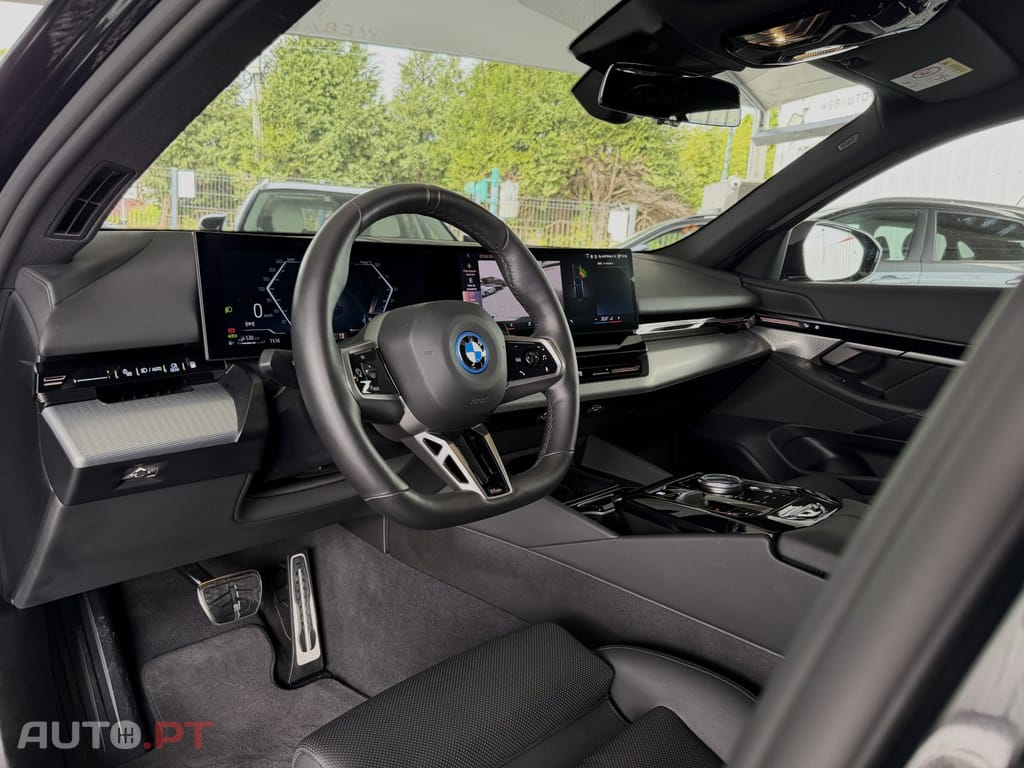 BMW 530 e Pack Desportivo M