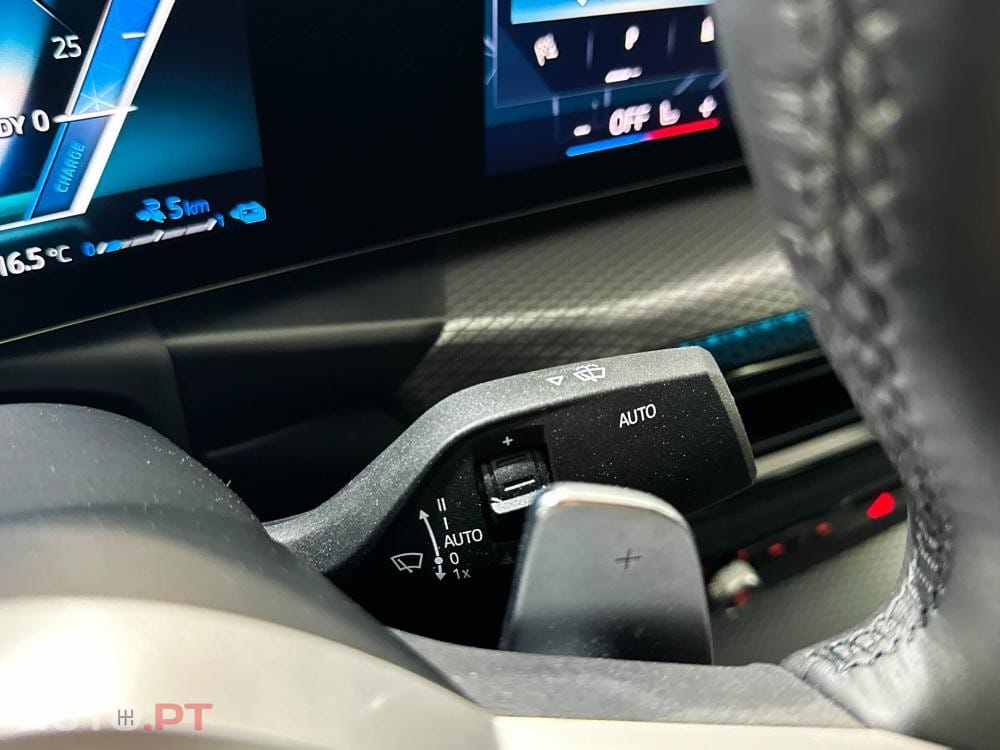 BMW 330 e Pack Desportivo M Auto