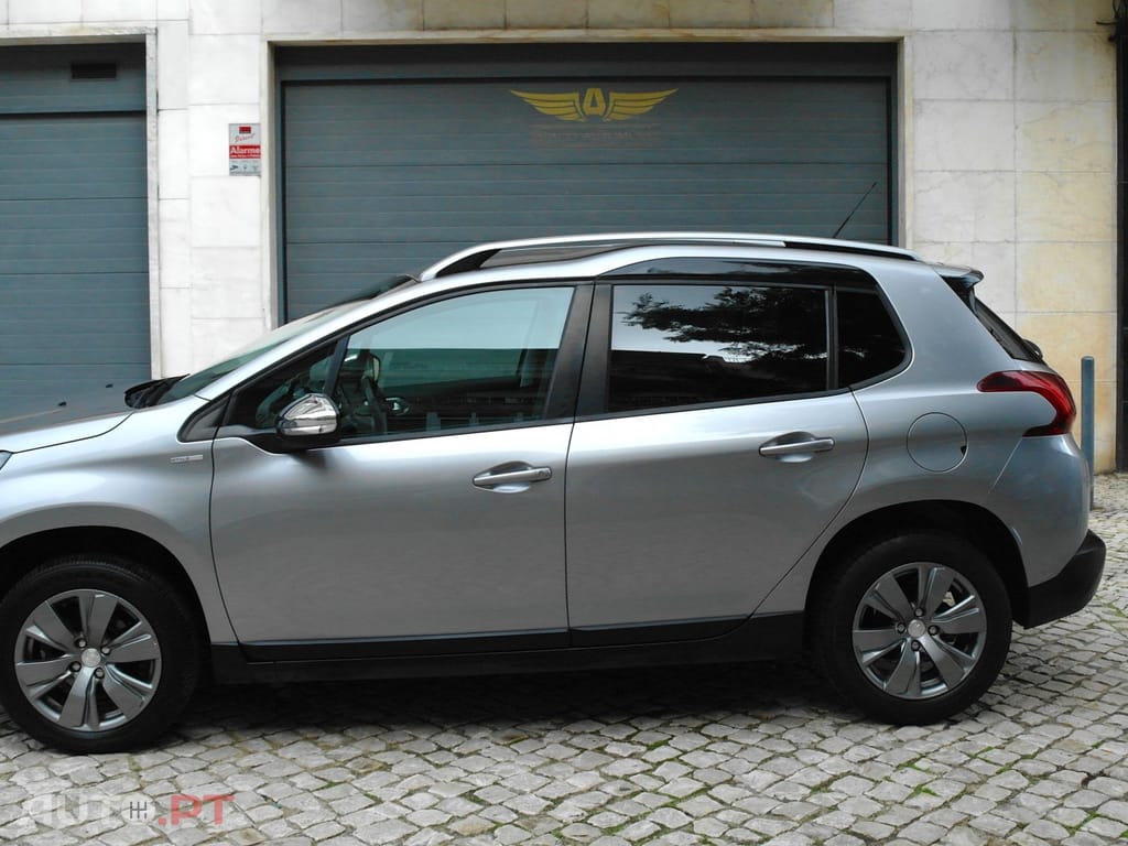 Peugeot 2008 1.2 PureTech Style