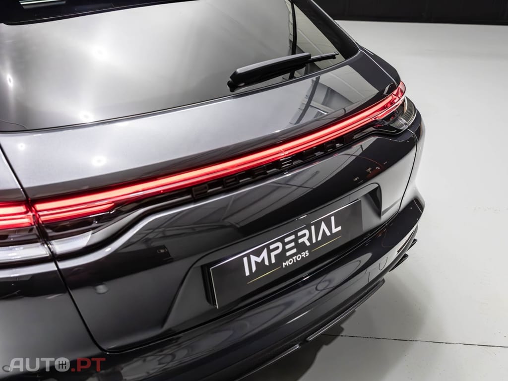 Porsche Panamera 4 E-Hybrid Platinum Edition PDLS