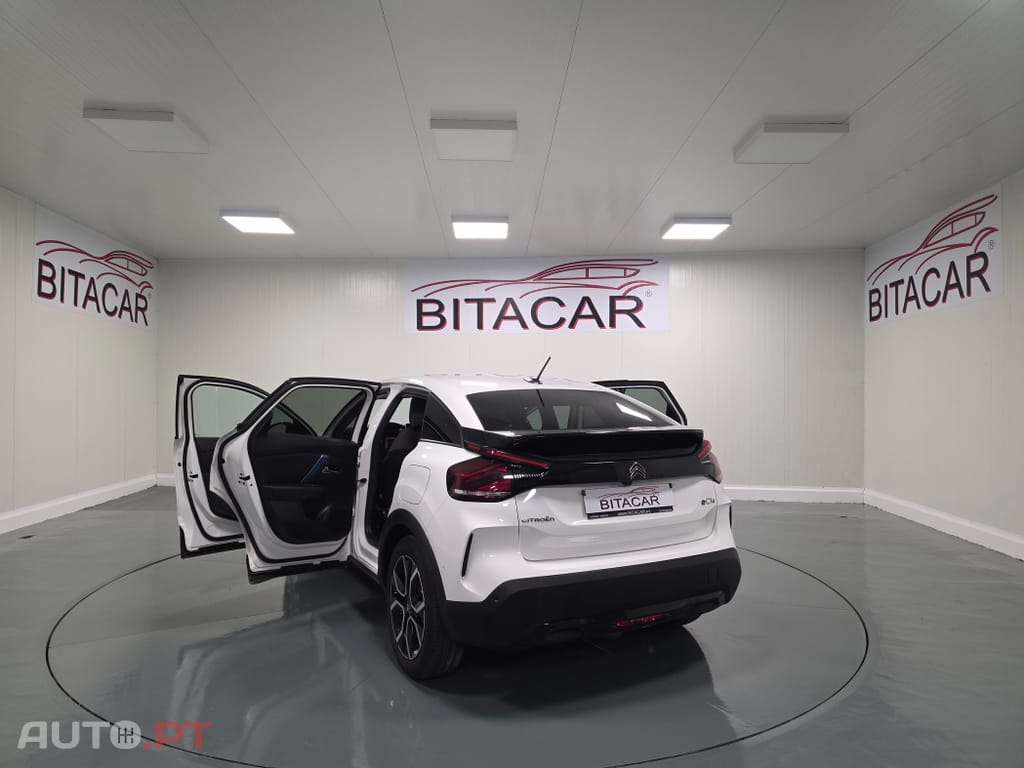 Citroën e-C4 50 kWh Shine — fotografia 23