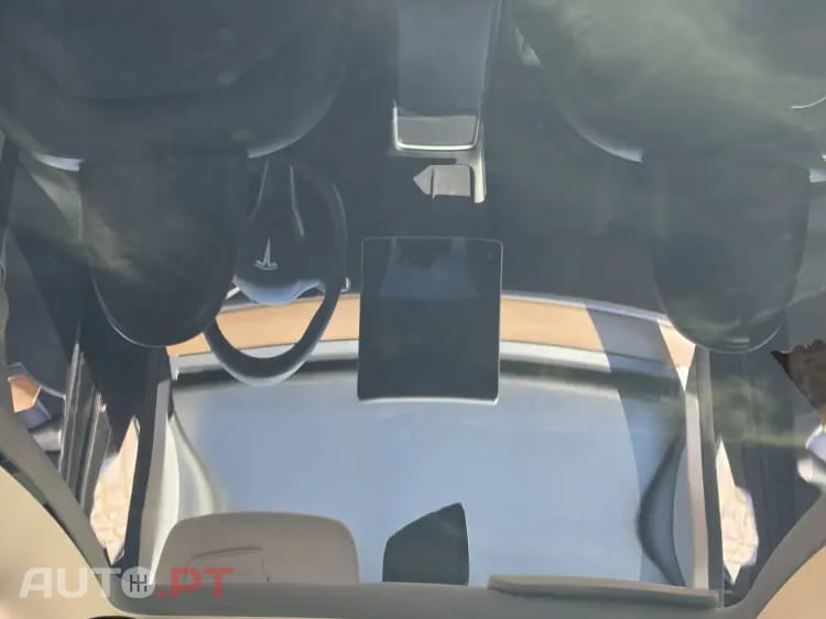 Tesla Model Y Long Range Tração Traseira Premium
