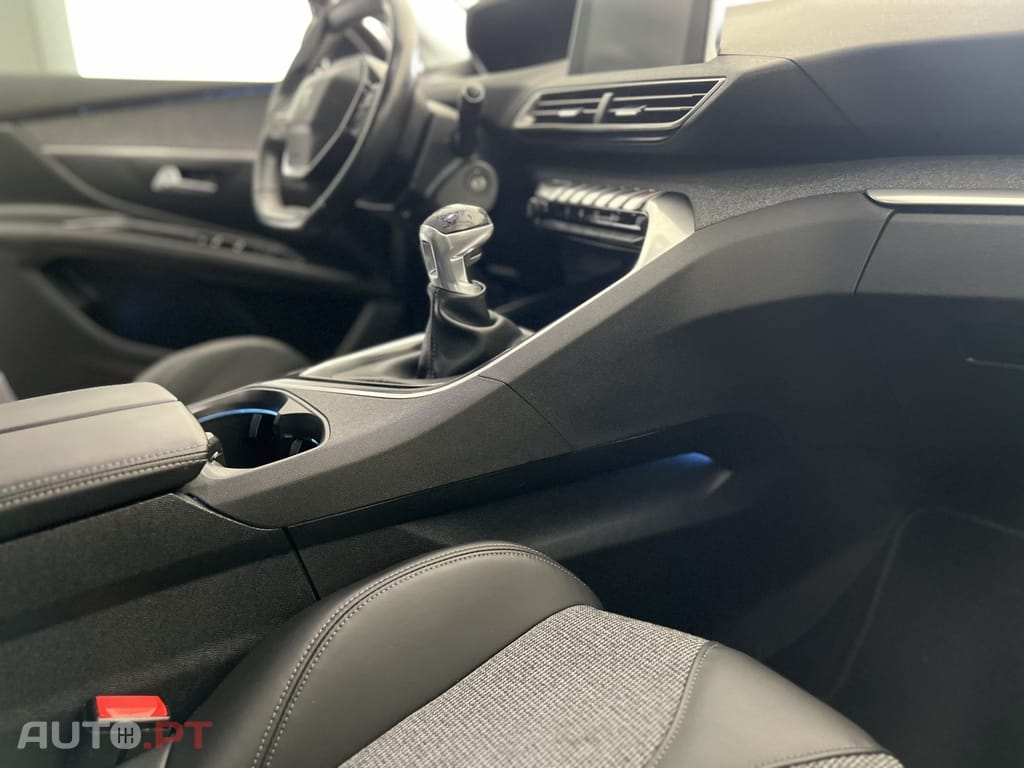 Peugeot 3008 1.6 BlueHDi Allure