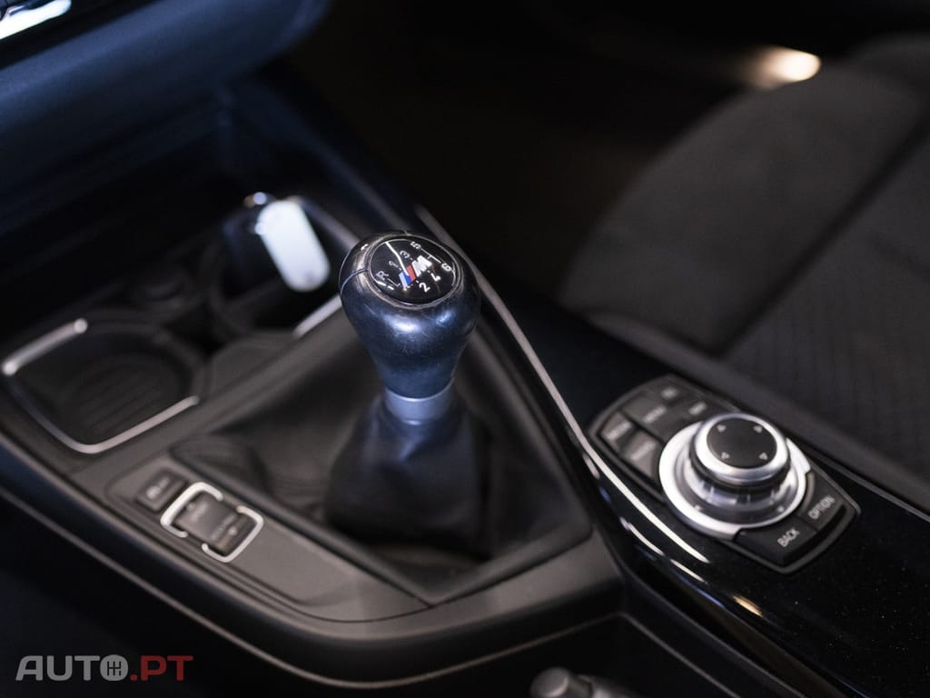 BMW 218 i Coupe Pack M