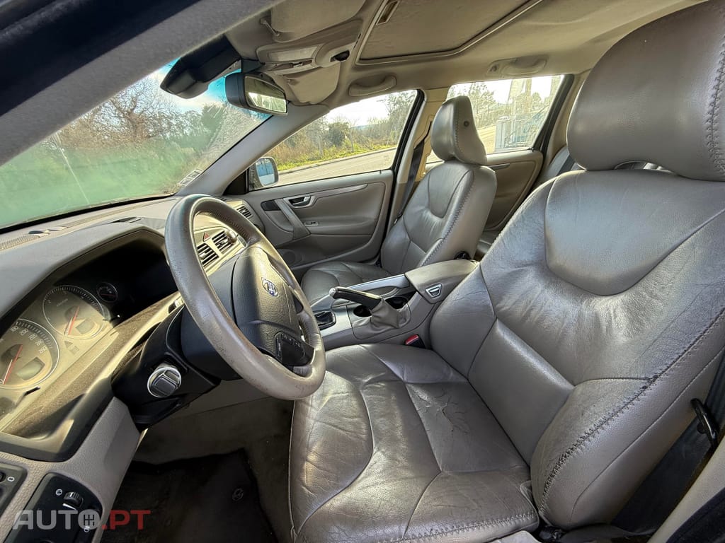Volvo XC70 2.4 D5 Nivel 2