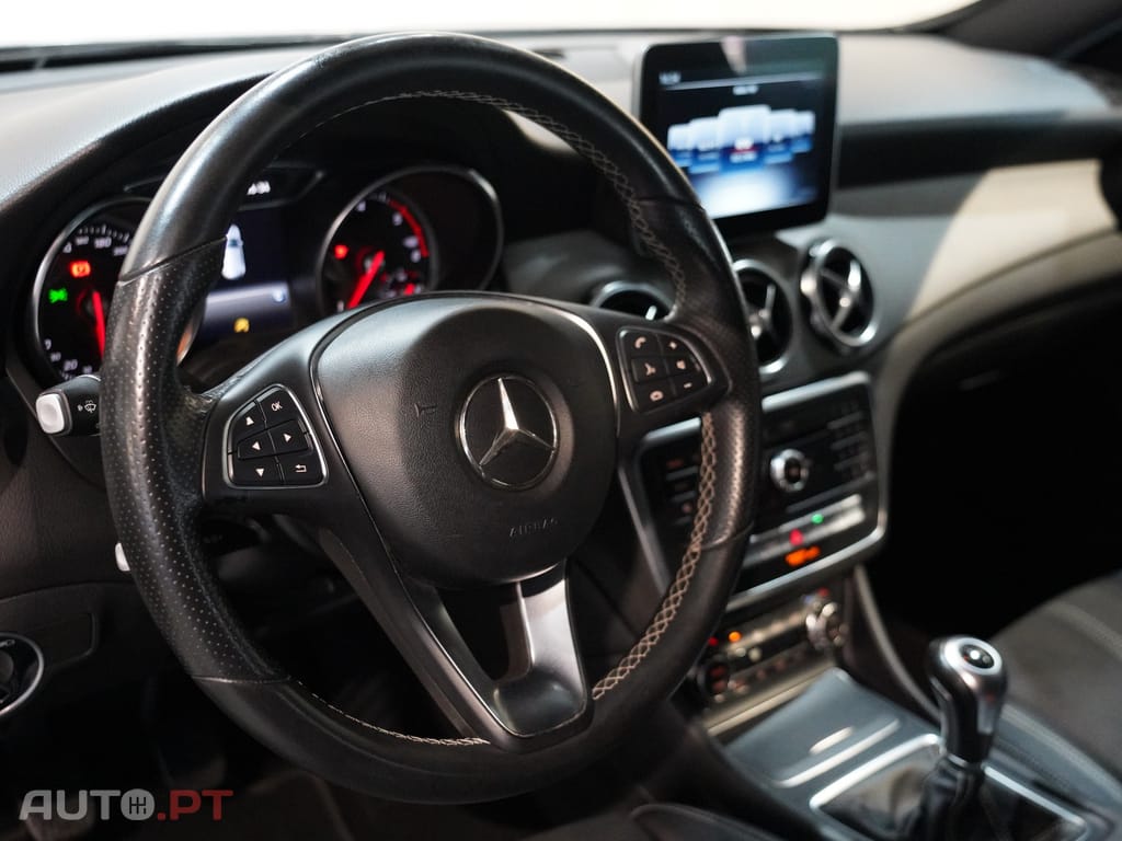 Mercedes-Benz GLA 180 d