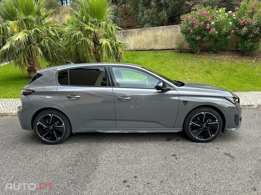 Peugeot E-308 54 kWh GT