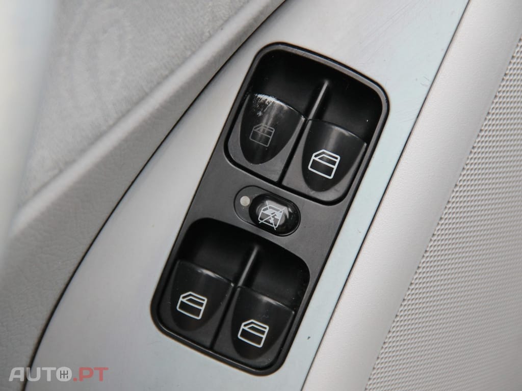 Mercedes-Benz C 220 Outro