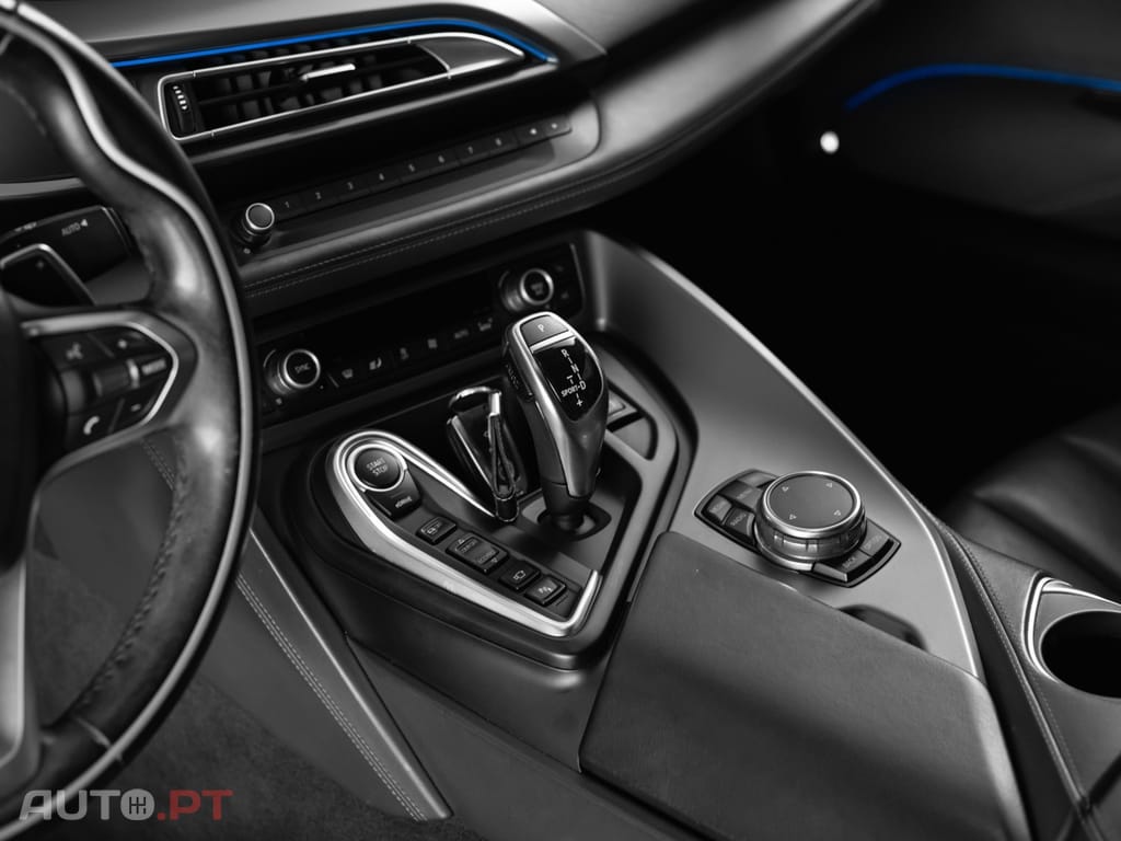 BMW i8 Standard