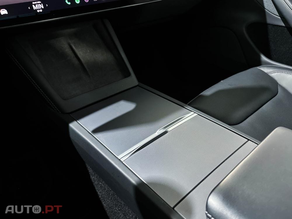 Tesla Model 3 Standard Range Plus RWD
