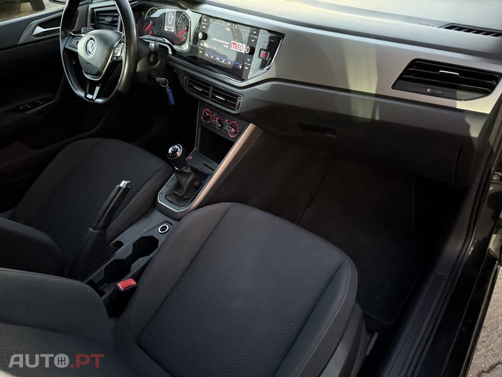 Volkswagen Polo 1.0 Confortline