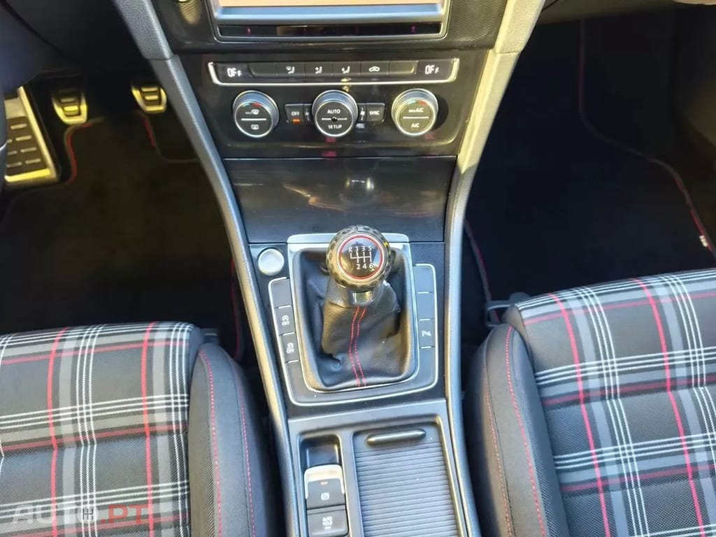 Volkswagen Golf  Gti Performance Bluemotion