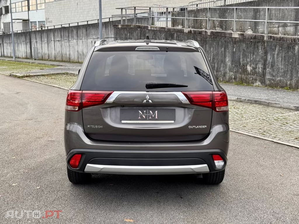 Mitsubishi Outlander 2.2 DI-D Intense