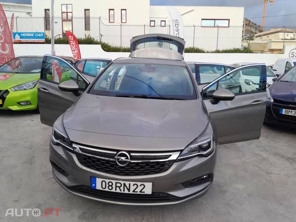 Opel Astra 1.6 CDTi Selection 110Cv